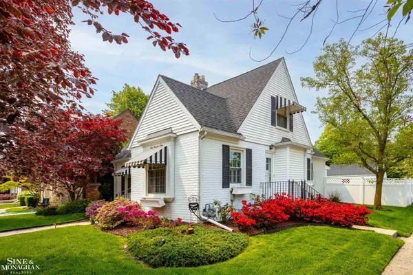 $575,000 | 901 Lincoln Road, Grosse Pointe, MI 48230