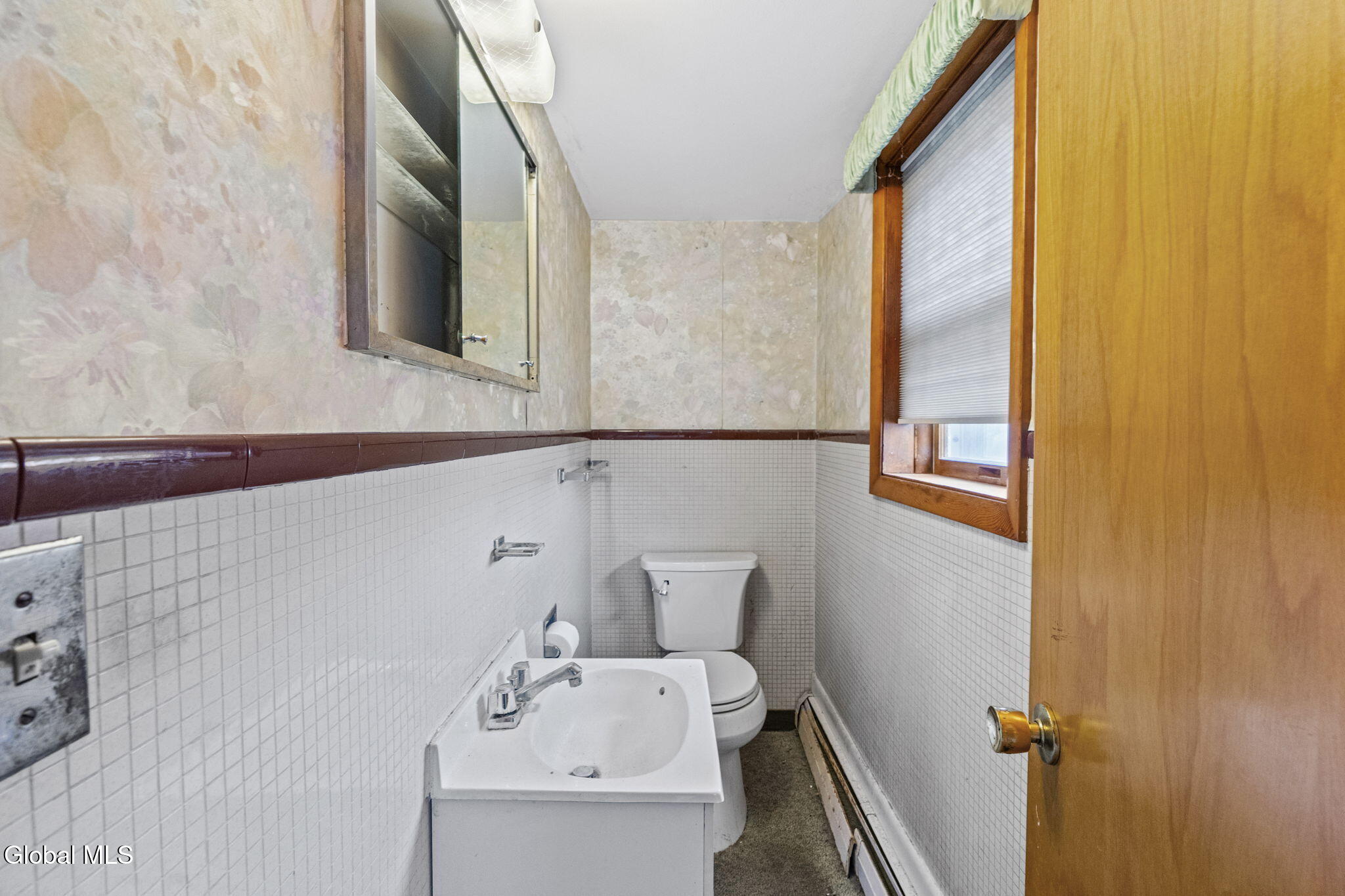 27 Eva Street Colonie, NY 12110 - Photo 7 of 32 37-web-or-mls-27-eva-st