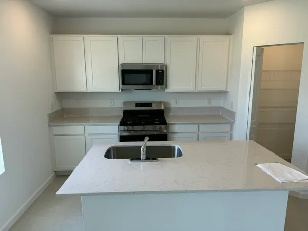 $3,000 | 10856 Northwest Everbreeze Drive, Port St. Lucie, FL 34987