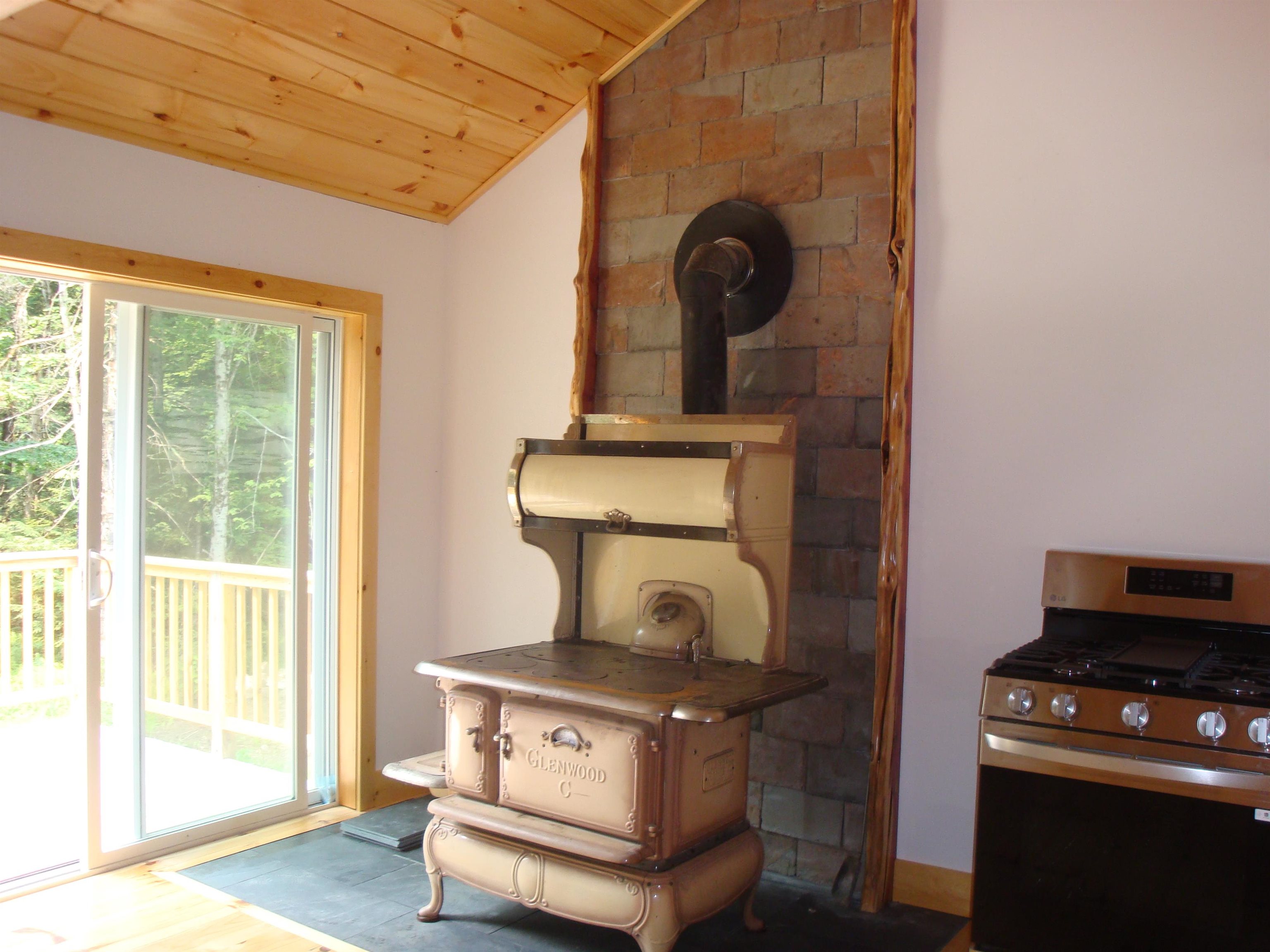 141 Mercier Road Marlboro, VT 05344 - Photo 4 of 40