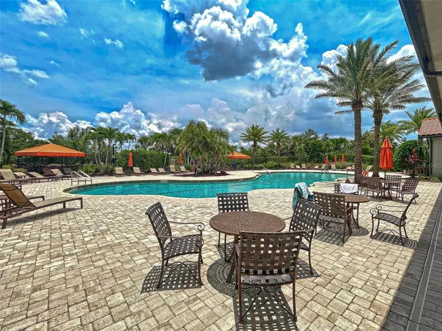 $599,900 | 5832 Semolino Street, Nokomis, FL 34275