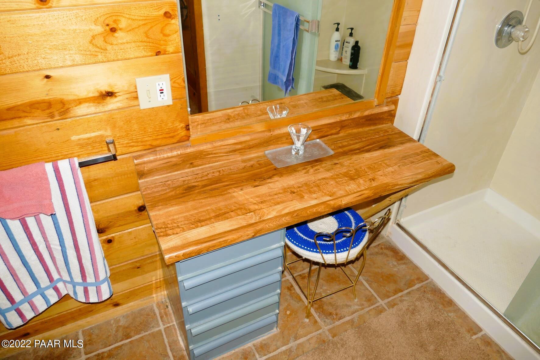 5970 Old Walker Road Prescott, AZ 86303 - Photo 23 of 46 Bedrm#1 Bath-Vanity