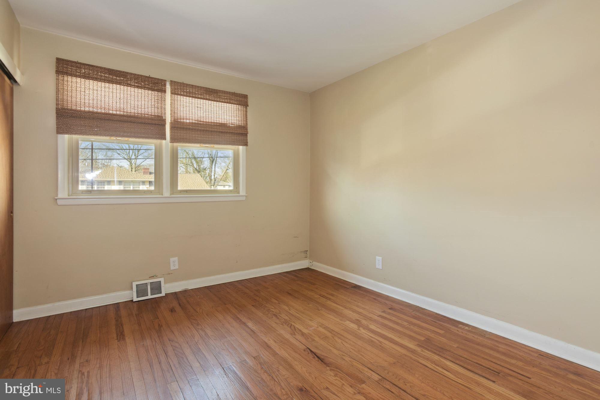 410 Howard Road Cherry Hill, NJ 08034 - Photo 17 of 29