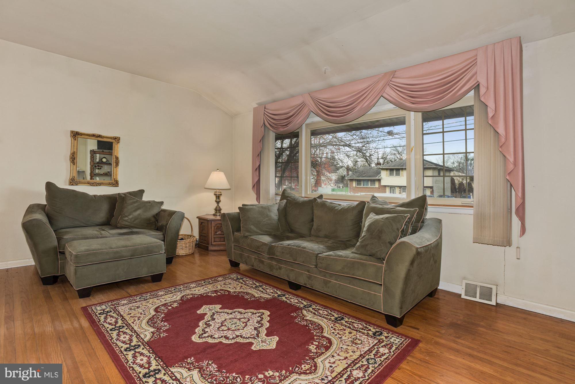 410 Howard Road Cherry Hill, NJ 08034 - Photo 5 of 29