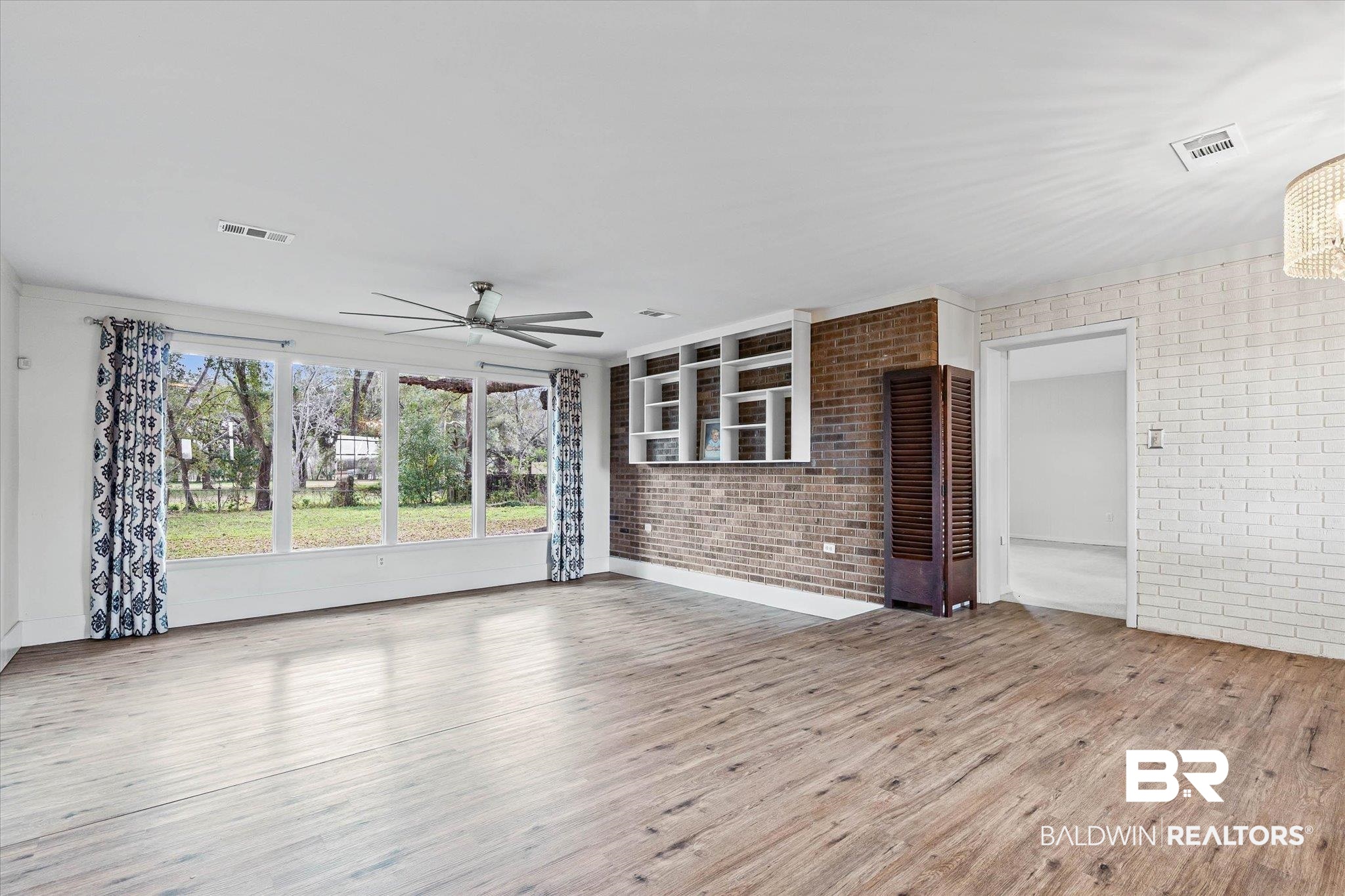 20604 Hadley Road Foley, AL 36535 - Photo 3 of 33 Living Room