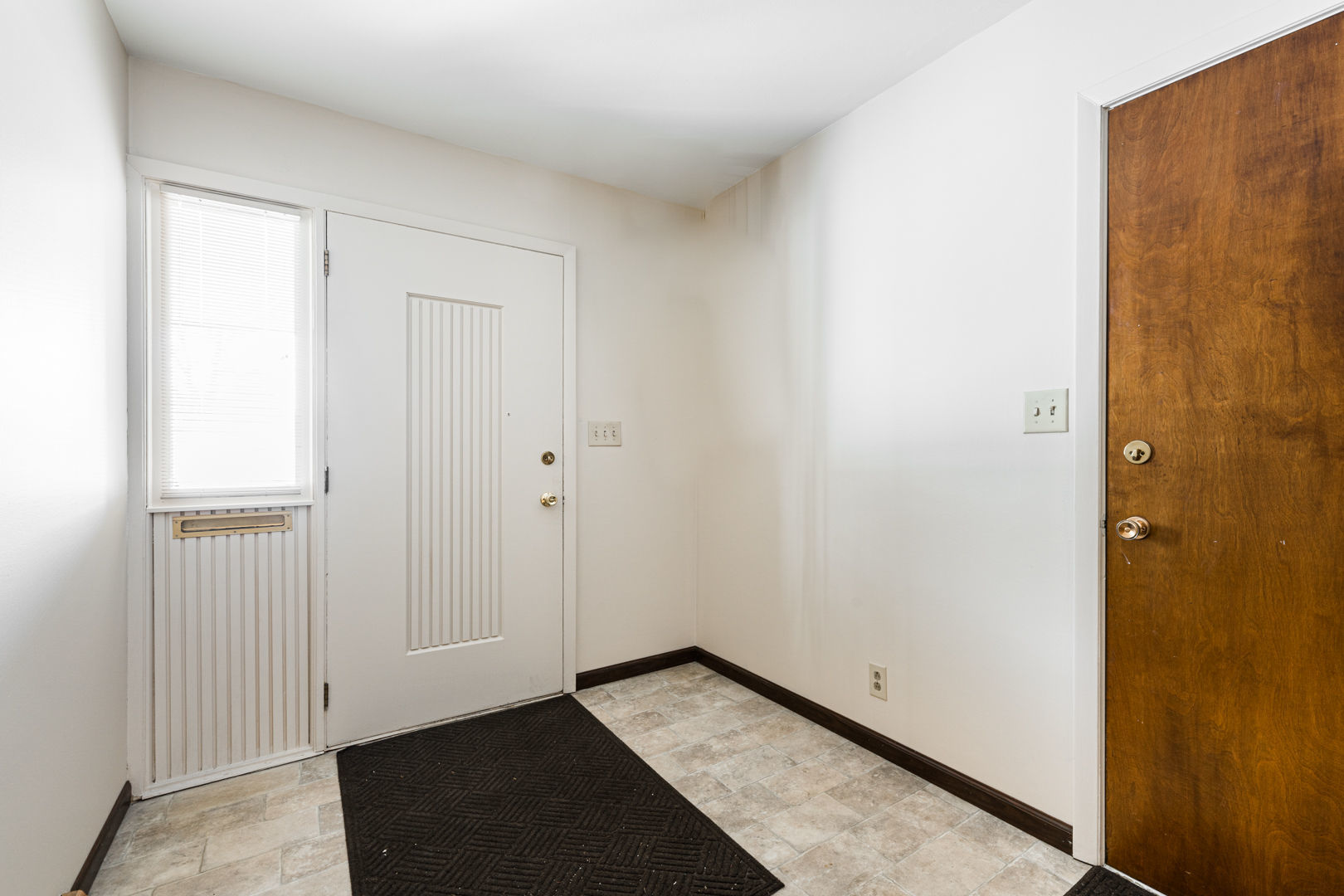519 Normal Road DeKalb, IL 60115 - Photo 8 of 43 a view of small space