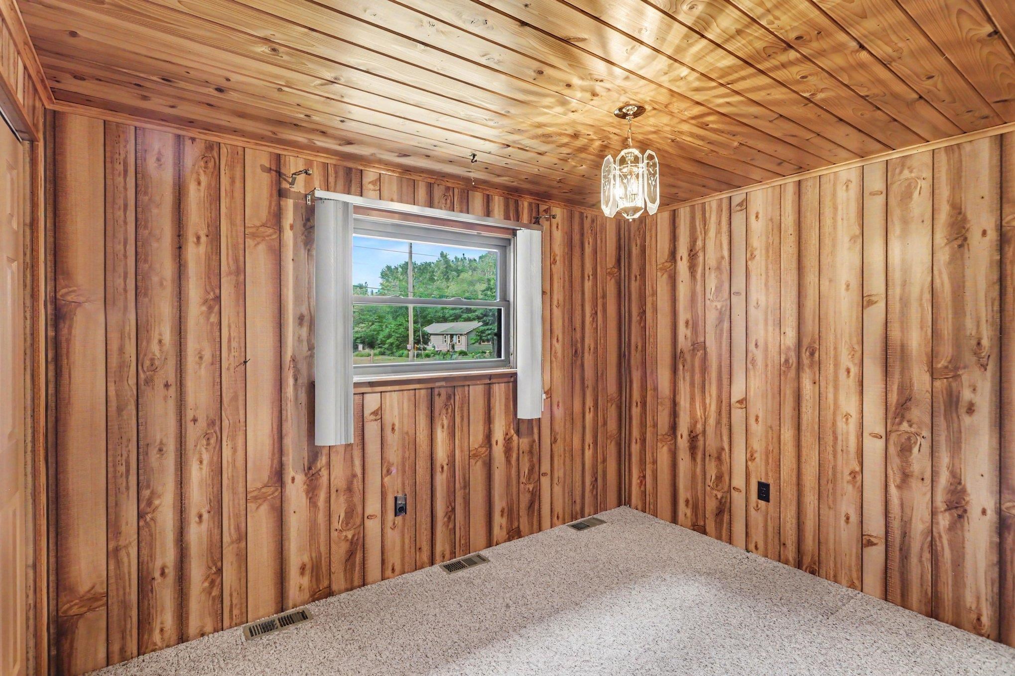 2437 Amelith Road Bay City, MI 48706 - Photo 22 of 36