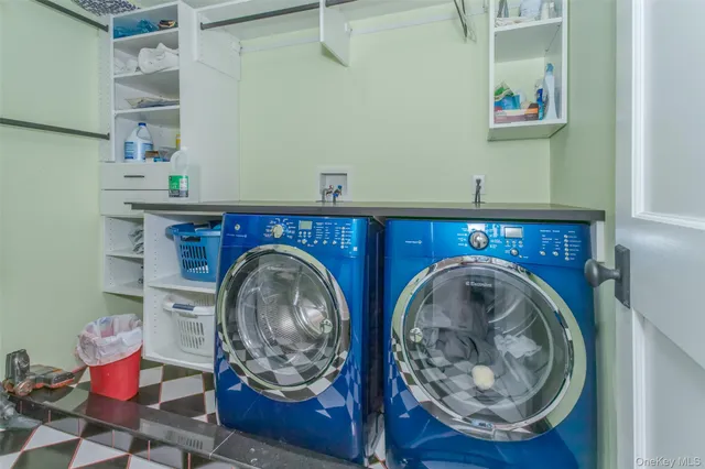 a view of a storage & utility room