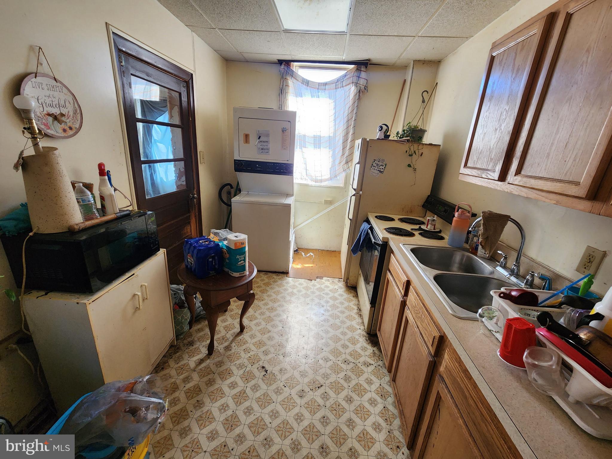 36 High Street Hagerstown, MD 21740 - Photo 11 of 28 Kitchen, Laundry, sun room access