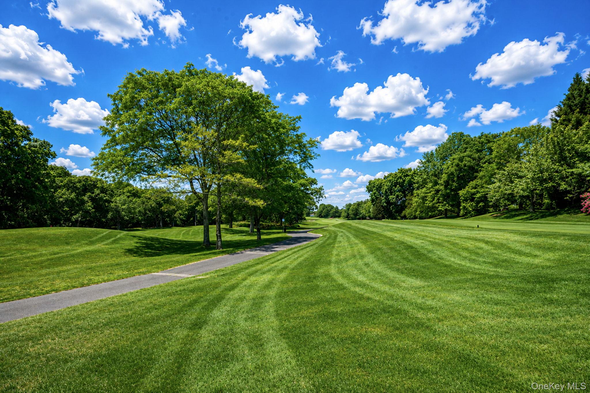 86 Hamlet Drive Commack, NY 11725 - Photo 34 of 36 Golf Course Views