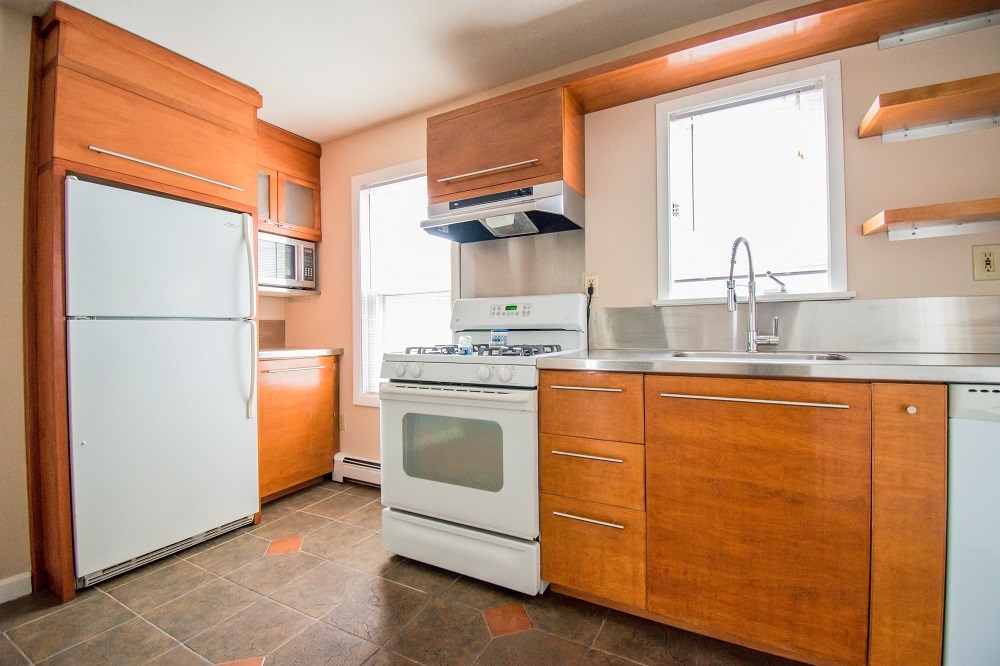 33 Heaton Street Pawtucket, RI 02860 - Photo 12 of 26