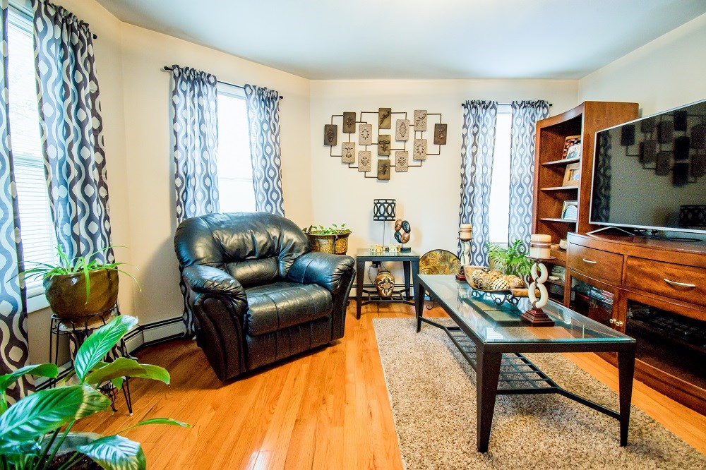 33 Heaton Street Pawtucket, RI 02860 - Photo 5 of 26