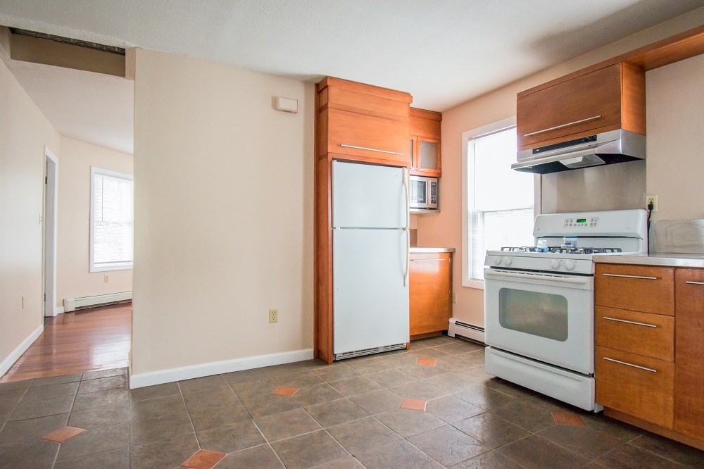 33 Heaton Street Pawtucket, RI 02860 - Photo 9 of 26