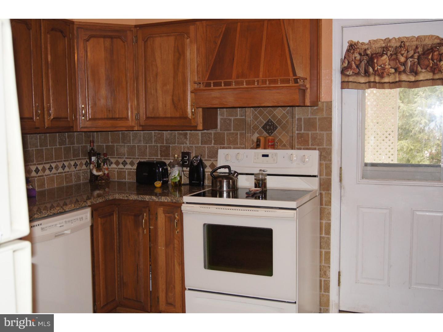 193 Evergreen Road Pottstown, PA 19464 - Photo 5 of 25 Gallery Image 5