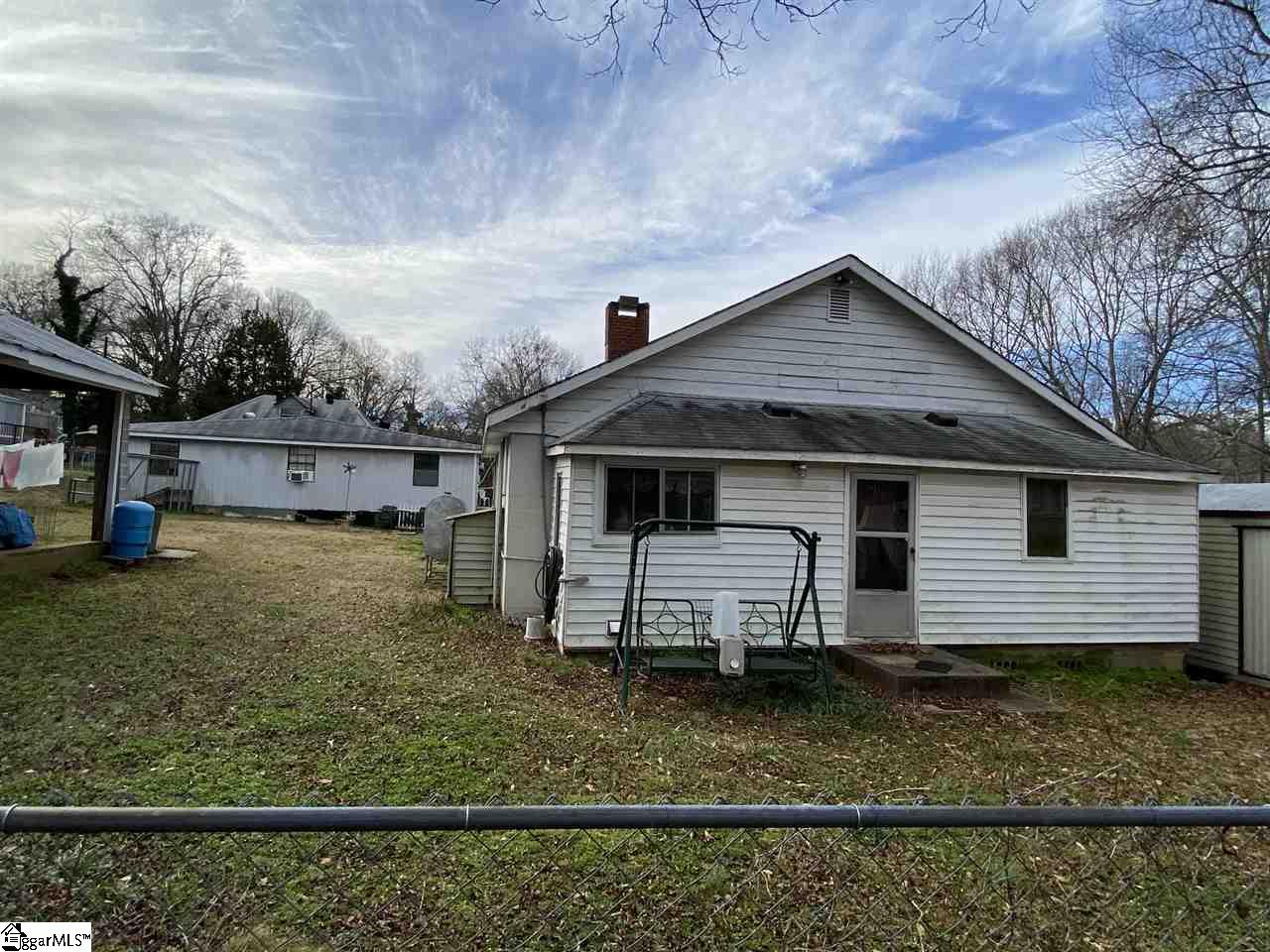 20 Reeves Avenue Greenville, SC 29605 - Photo 8 of 26