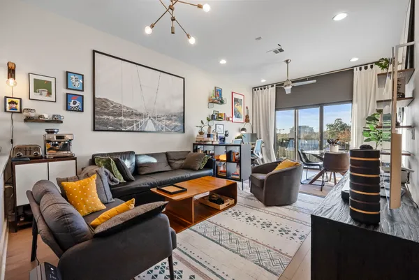 $2,800 | 908 Nueces Street, Unit 45, Austin, TX 78701