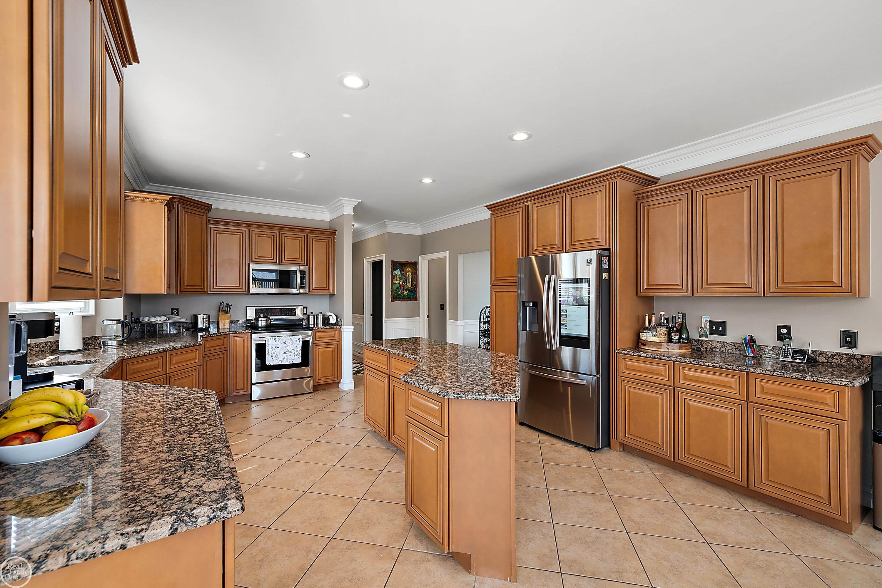 50680 Nesting Ridge Drive Macomb, MI 48044 - Photo 10 of 38 50155536-a632828e-4cba-4b9c-9e28-1b250fc60416.JPG