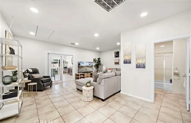 $3,900 | 9031 Bestel Avenue, Garden Grove, CA 92844