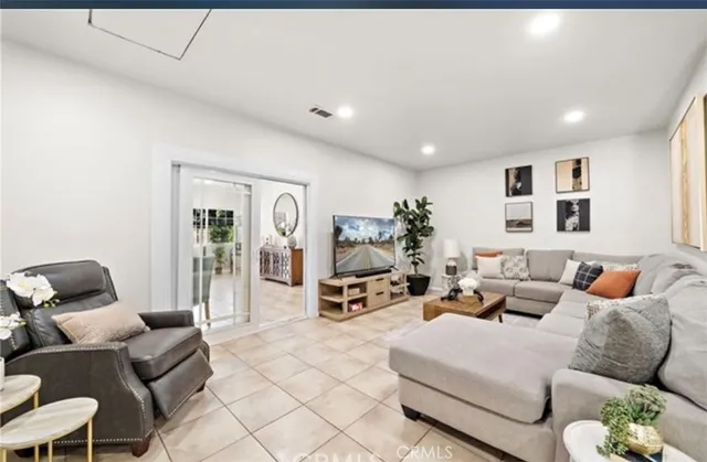 $3,900 | 9031 Bestel Avenue, Garden Grove, CA 92844