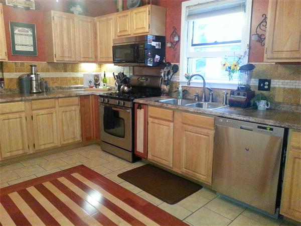 128 Hampden Street Springfield, MA 01151 - Photo 3 of 28