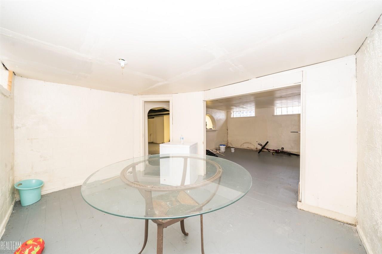 5536 Alter Road Detroit, MI 48224 - Photo 23 of 27 50029990-22.JPG