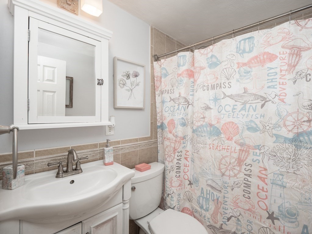 7 Willis Road Peabody, MA 01960 - Photo 14 of 39 Gallery Image 14