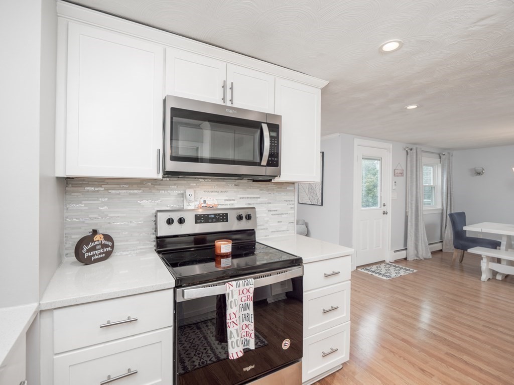 7 Willis Road Peabody, MA 01960 - Photo 4 of 39 Gallery Image 4