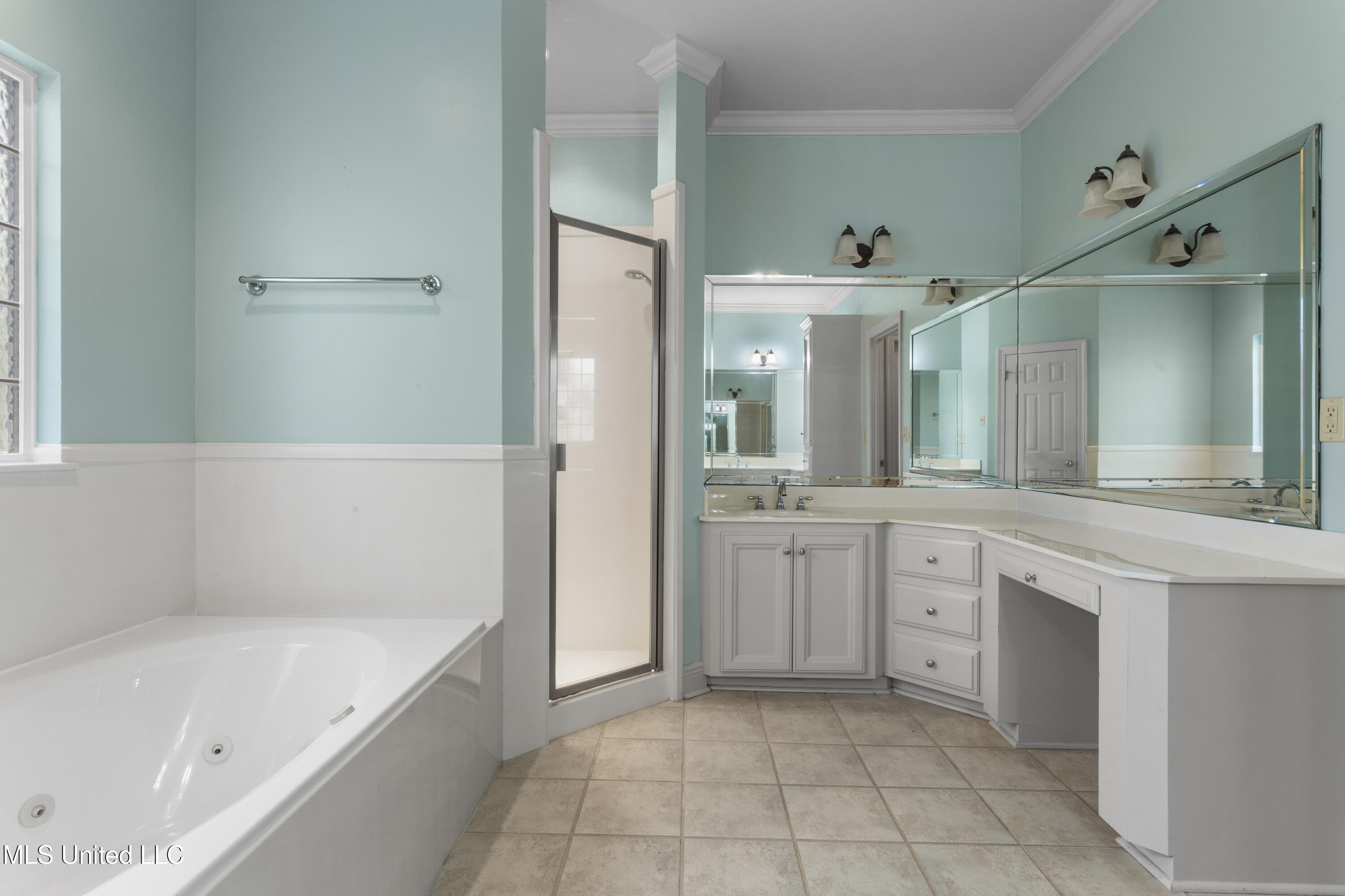 124 Surgeres Place Ocean Springs, MS 39564 - Photo 27 of 44 028