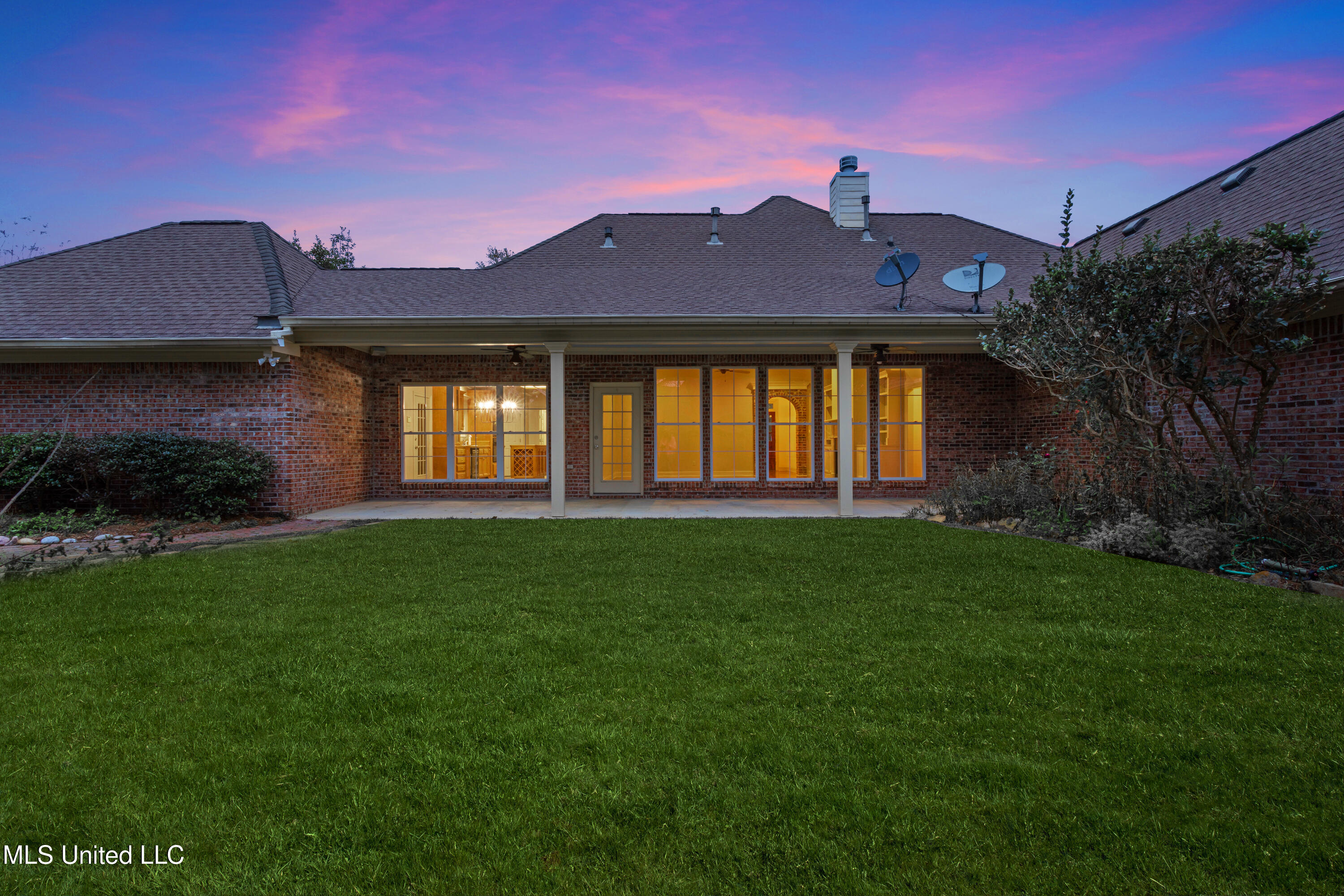 124 Surgeres Place Ocean Springs, MS 39564 - Photo 34 of 44 0012