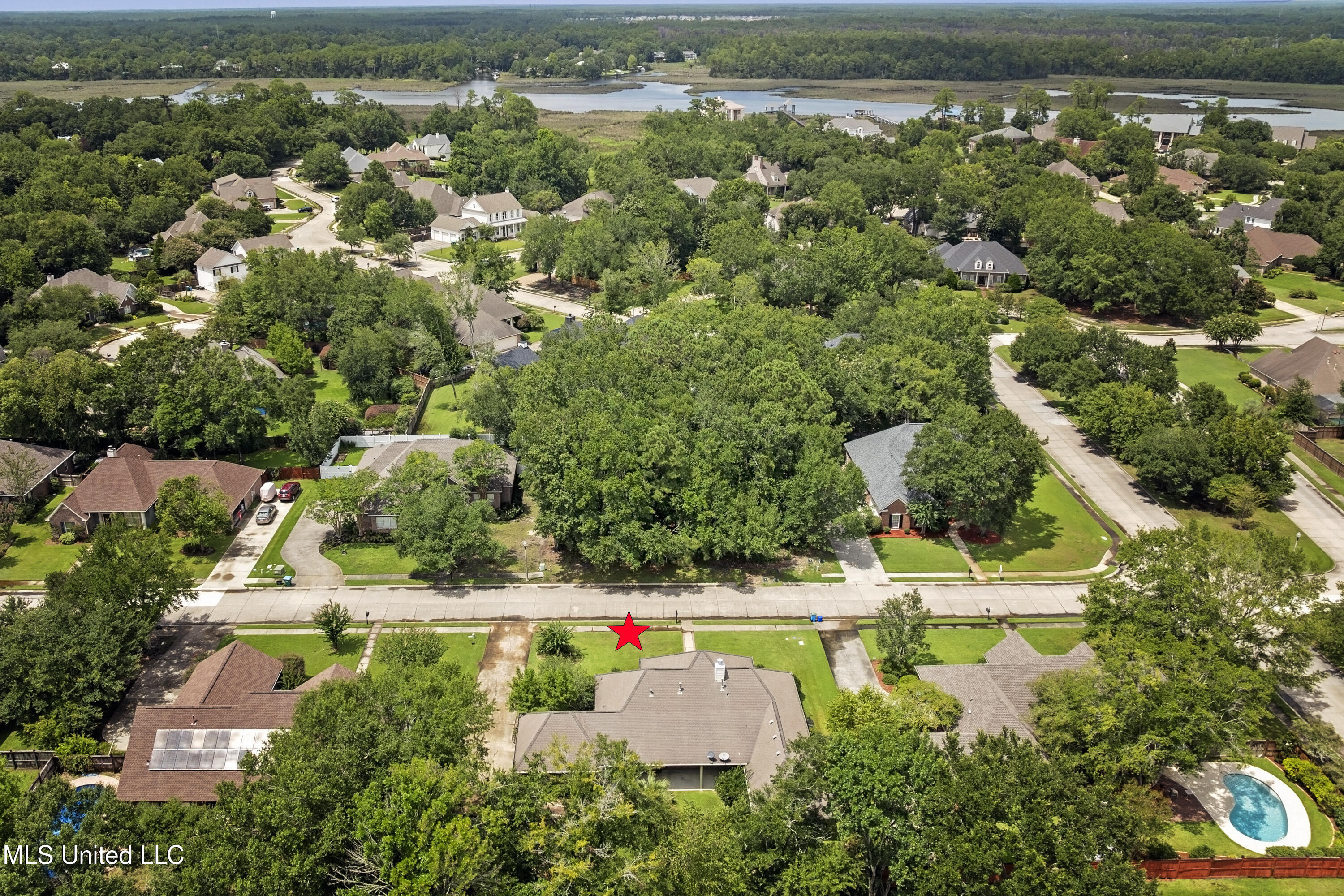124 Surgeres Place Ocean Springs, MS 39564 - Photo 42 of 44 066