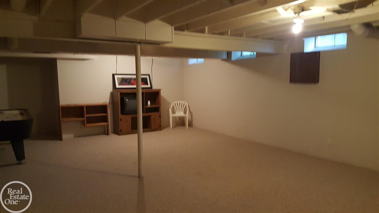 778 Leinster Road Rochester, MI 48309 - Photo 33 of 33 31329649-32.JPG
