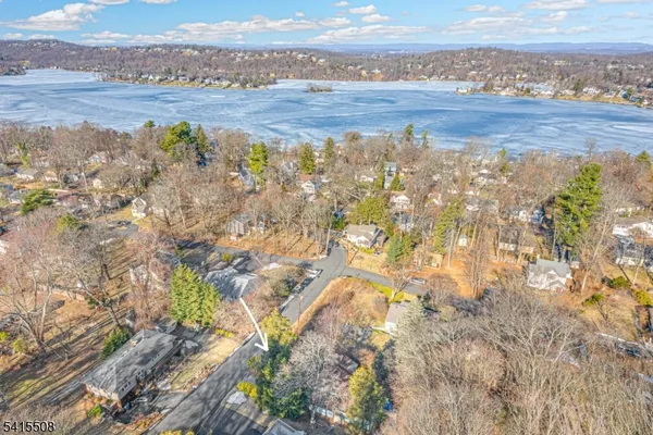 $375,000 | 3 Hillspring Road, Sparta, NJ 07871