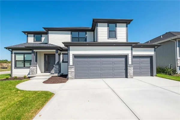 $565,100 | 18970 West 193rd Terrace, Spring Hill, KS 66083