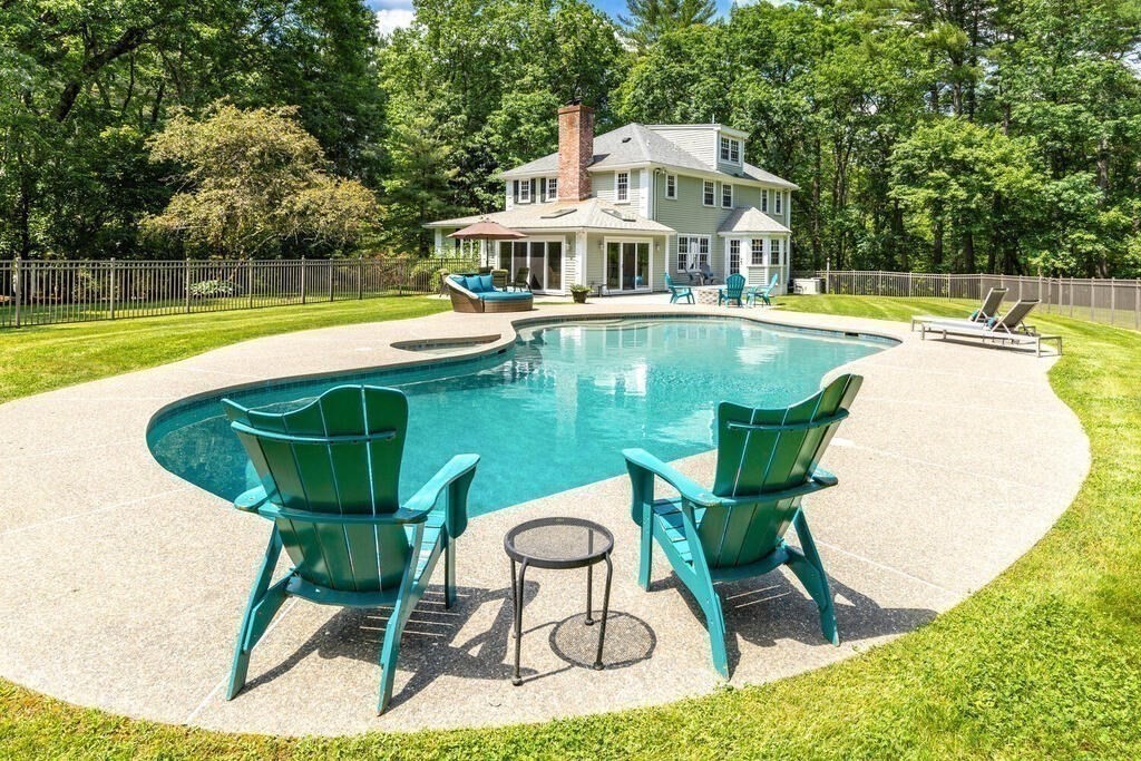 232 Dutton Road Sudbury, MA 01776 - Photo 31 of 37