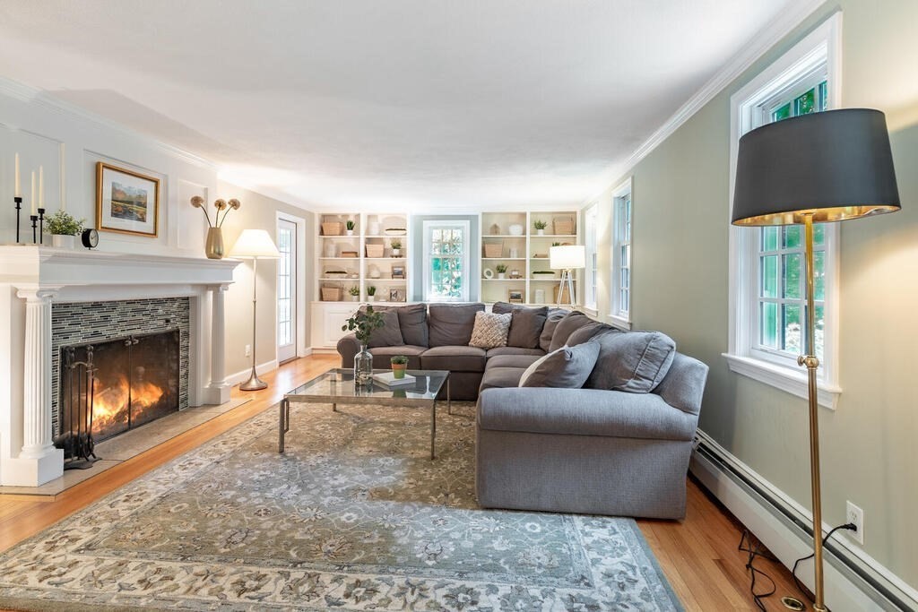 232 Dutton Road Sudbury, MA 01776 - Photo 5 of 37