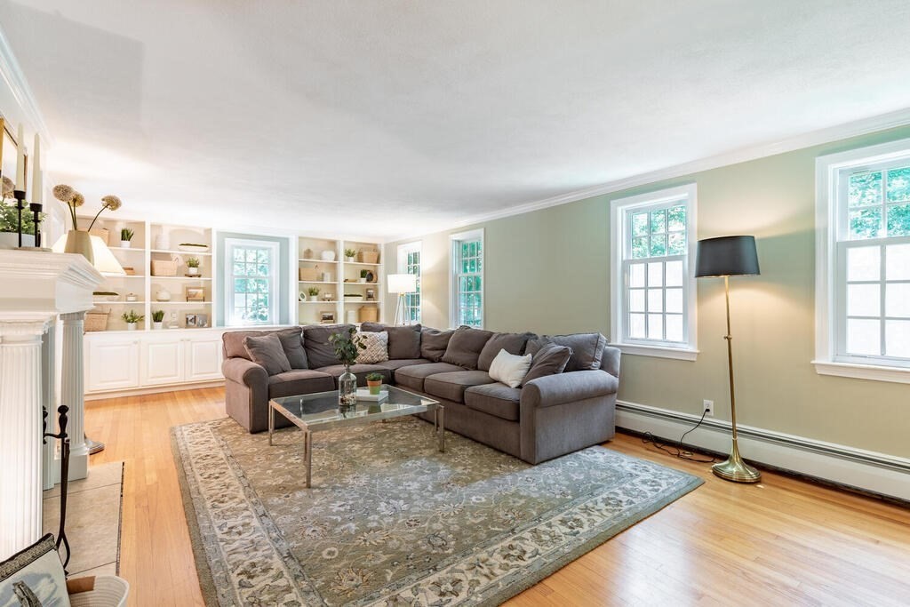 232 Dutton Road Sudbury, MA 01776 - Photo 6 of 37