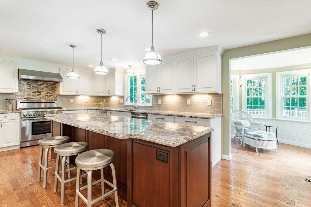 232 Dutton Road Sudbury, MA 01776 - Photo 9 of 37