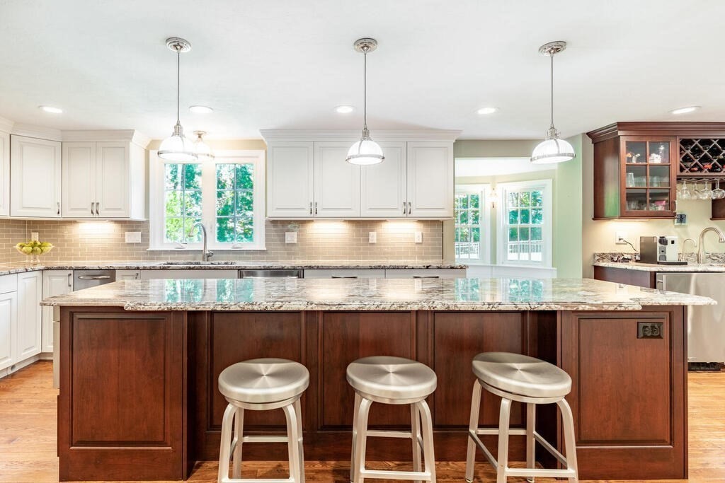 232 Dutton Road Sudbury, MA 01776 - Photo 10 of 37