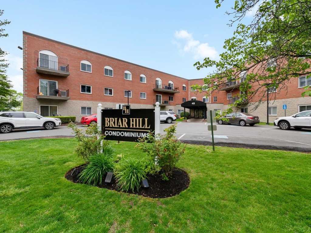 45 Loomis Street, Unit 208, Malden, MA 02148 Compass