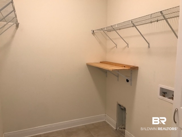 4244 Craigend Loop Gulf Shores, AL 36542 - Photo 30 of 38 Laundry room