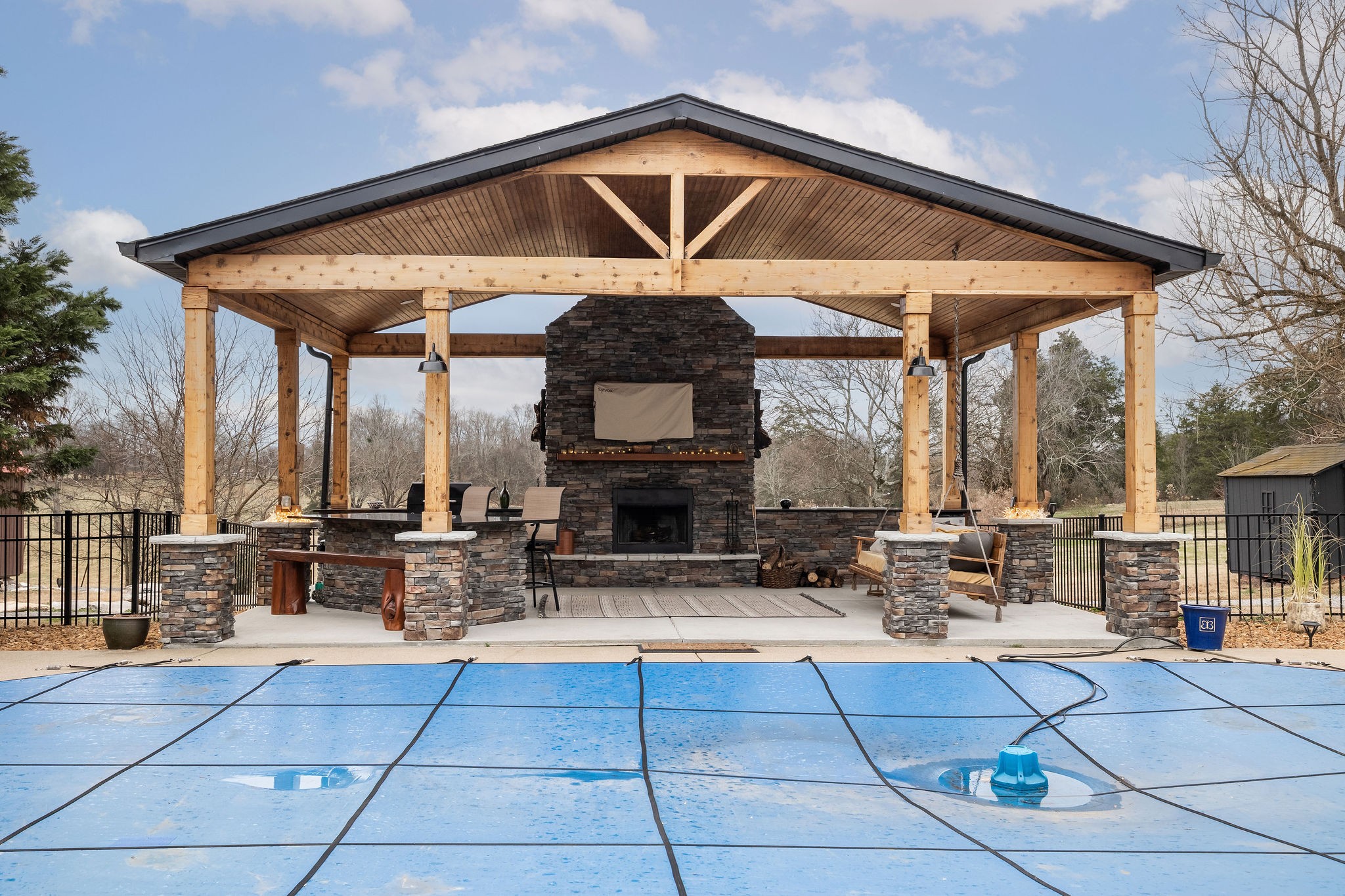 95 Old 25 Loop Castalian Springs, TN 37031 - Photo 58 of 93 a patio with a table and chairs