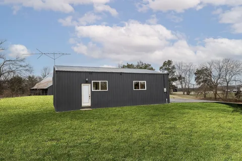 $889,000 | 95 Old 25 Loop, Castalian Springs, TN 37031