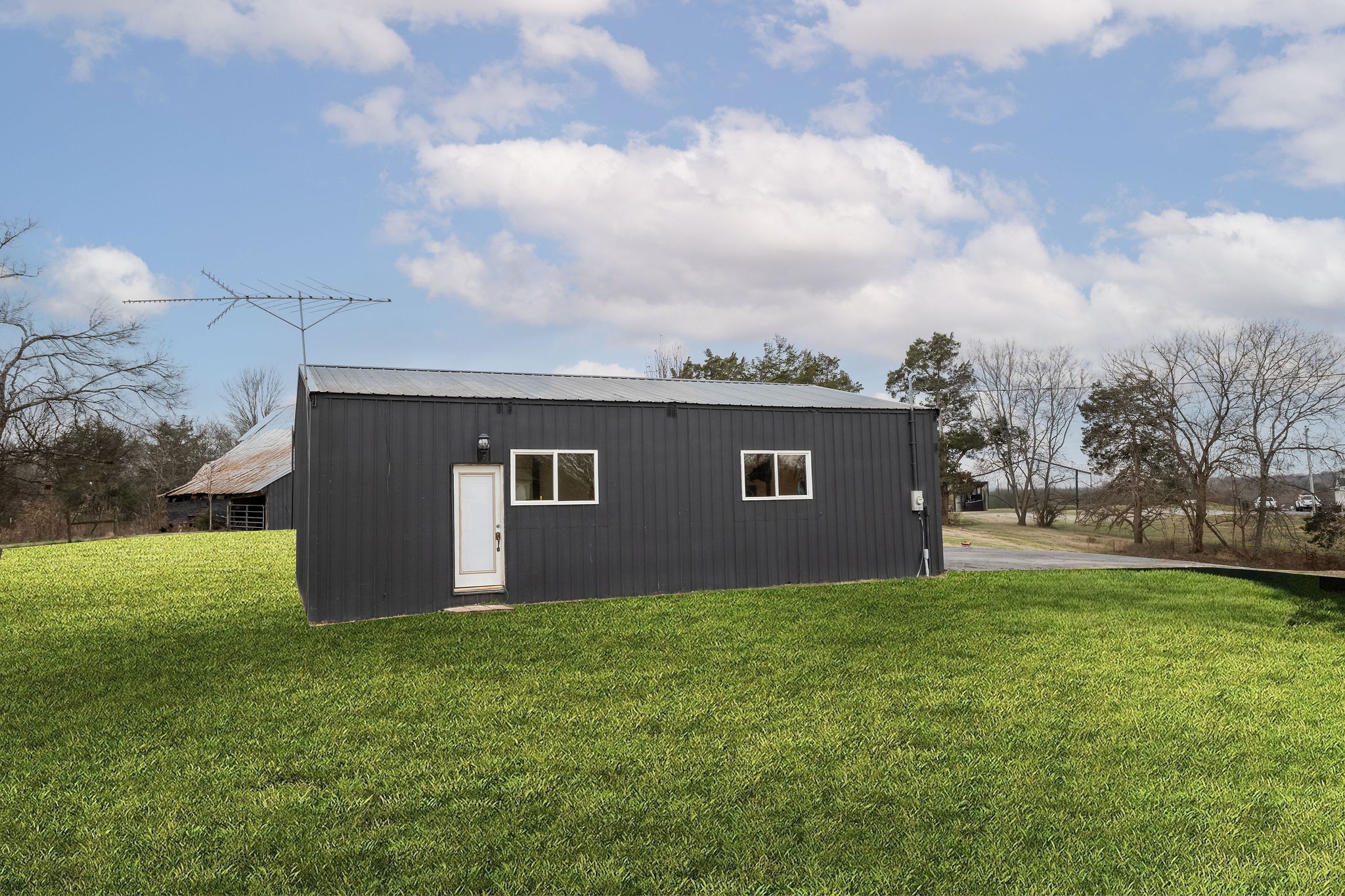 95 Old 25 Loop Castalian Springs, TN 37031 - Photo 76 of 93 a backyard of a house with lots of green space