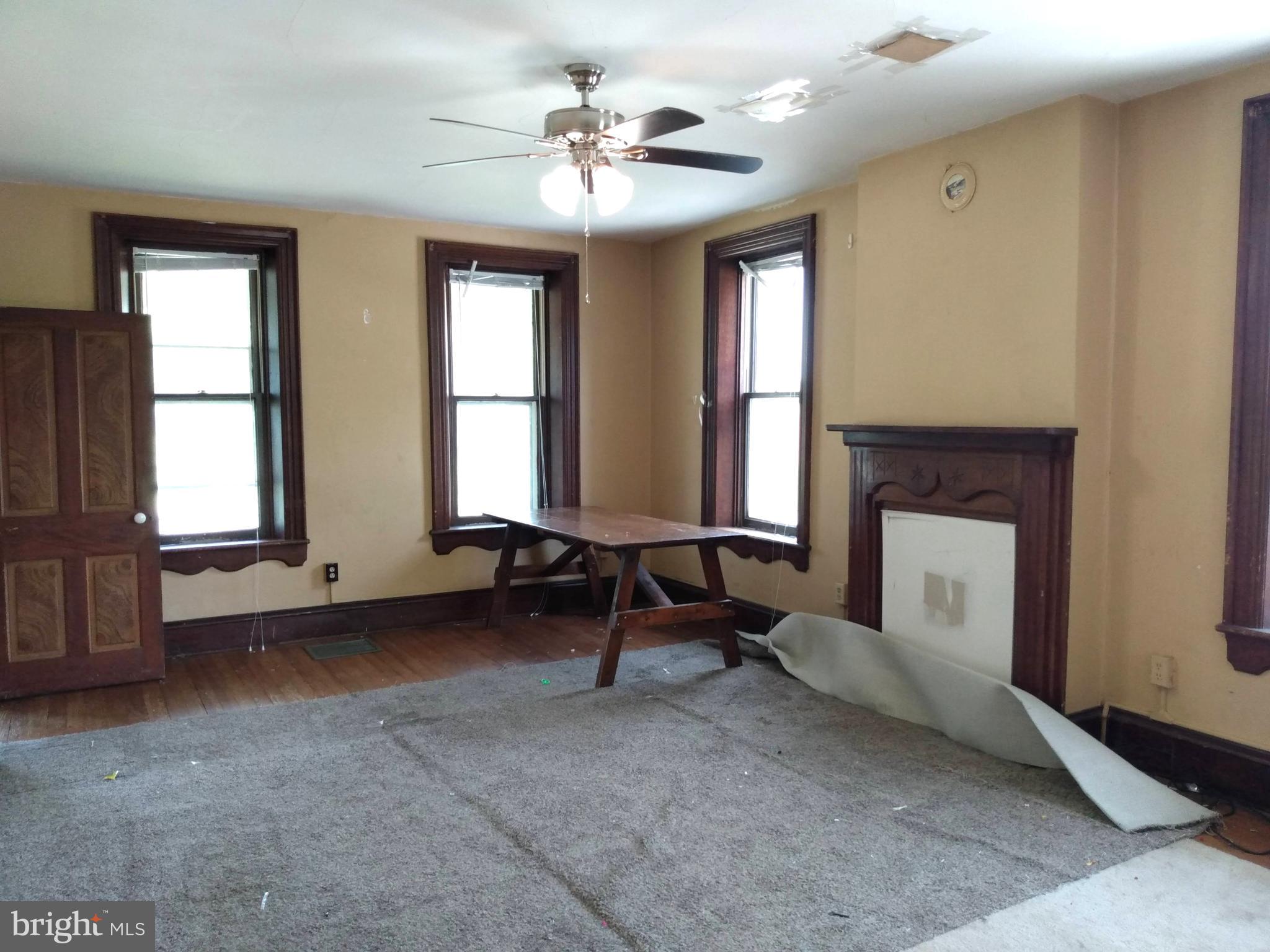 2897 Guilford Springs Road Chambersburg, PA 17202 - Photo 5 of 35 Living Room