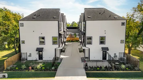 $454,900 | 719 Thornton Road, Unit B, Houston, TX 77018