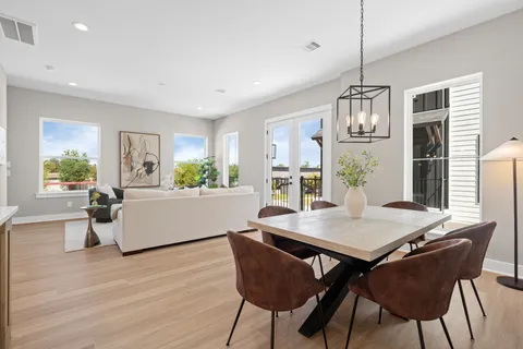 $454,900 | 719 Thornton Road, Unit B, Houston, TX 77018