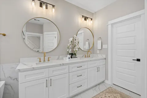 $454,900 | 719 Thornton Road, Unit B, Houston, TX 77018