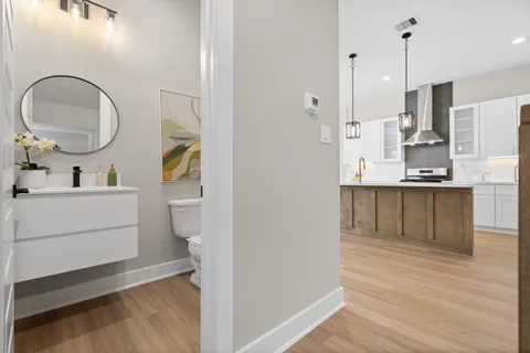 $454,900 | 719 Thornton Road, Unit B, Houston, TX 77018