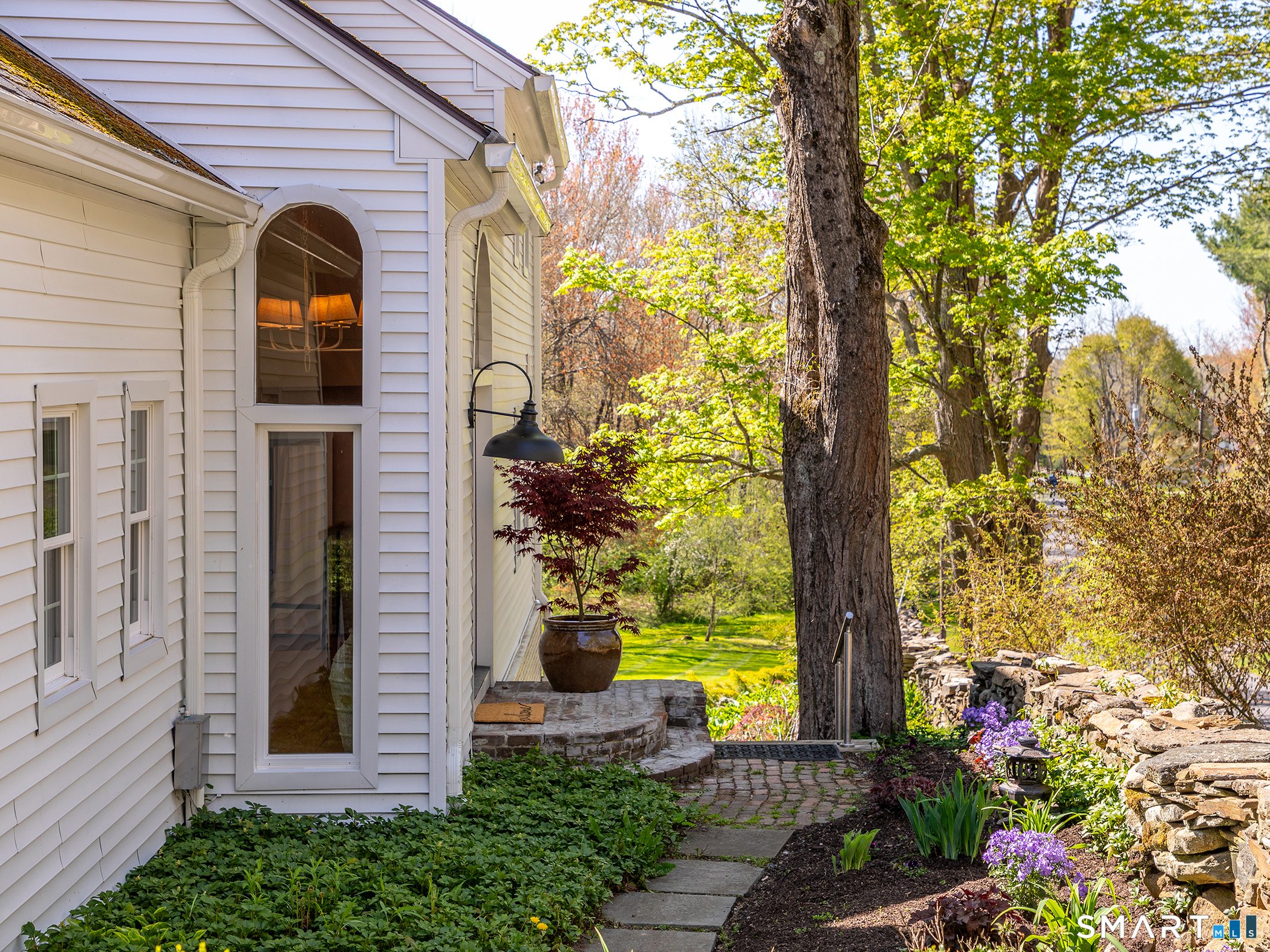 98 Carmel Hill Road North Bethlehem, CT 06751 - Photo 3 of 40