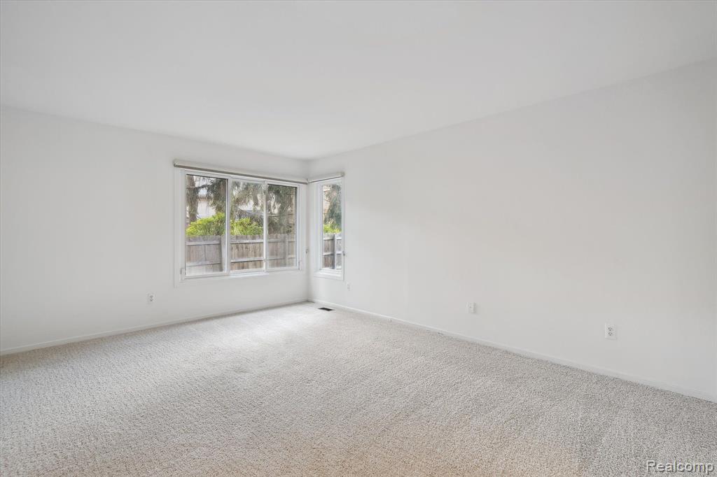 29691 Sierra Point Circle Farmington Hills, MI 48331 - Photo 26 of 41